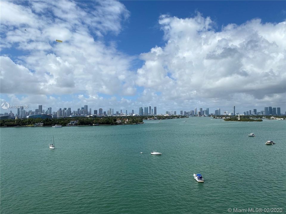 Recently Sold: $359,900 (1 beds, 1 baths, 962 Square Feet)