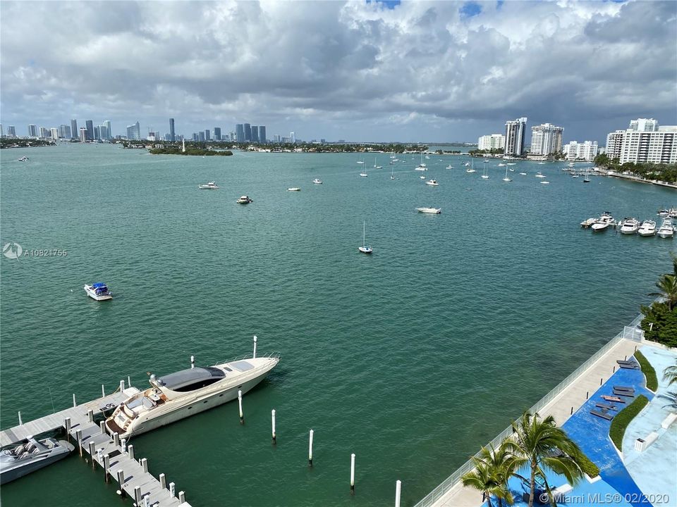Recently Sold: $359,900 (1 beds, 1 baths, 962 Square Feet)