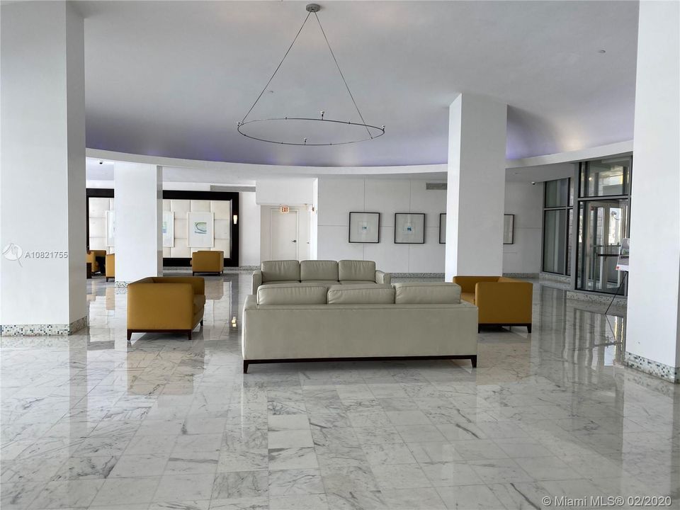 Recently Sold: $359,900 (1 beds, 1 baths, 962 Square Feet)
