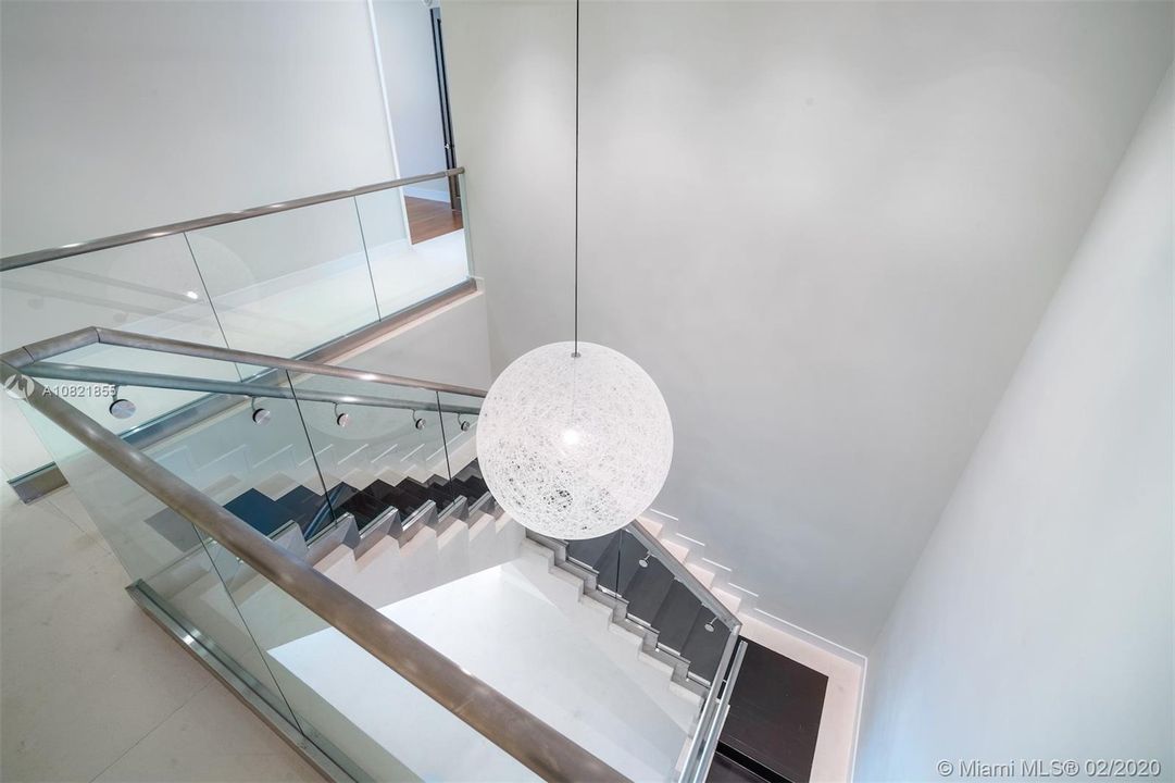 Recently Rented: $17,500 (7 beds, 6 baths, 6576 Square Feet)
