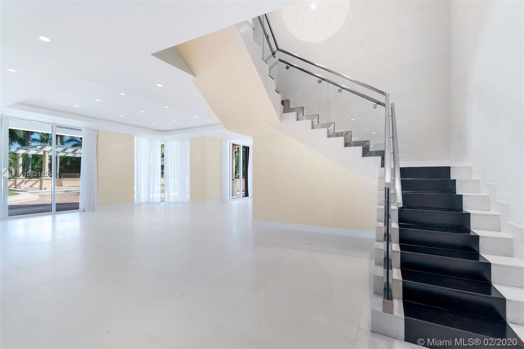 Recently Rented: $17,500 (7 beds, 6 baths, 6576 Square Feet)