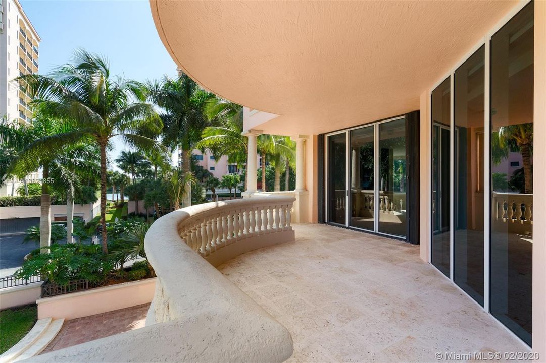 Recently Rented: $17,500 (7 beds, 6 baths, 6576 Square Feet)
