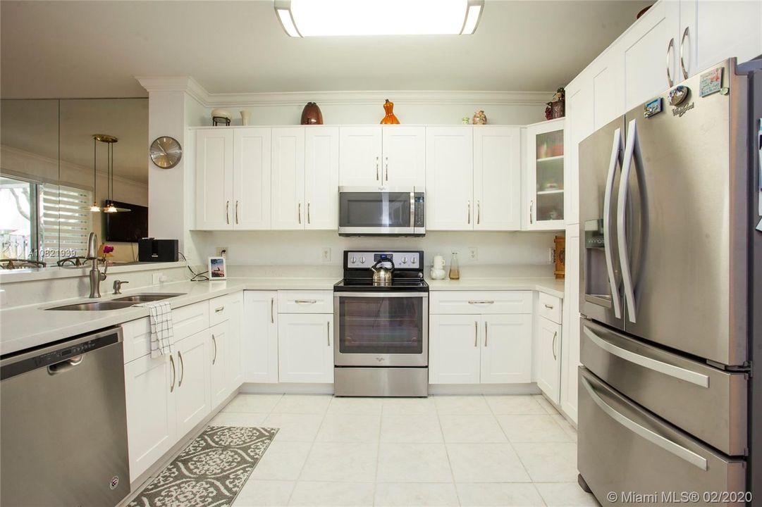 Recently Sold: $250,000 (2 beds, 2 baths, 1304 Square Feet)
