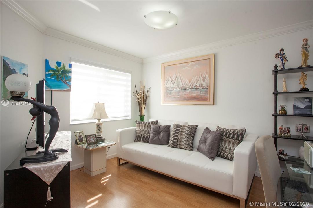 Recently Sold: $250,000 (2 beds, 2 baths, 1304 Square Feet)