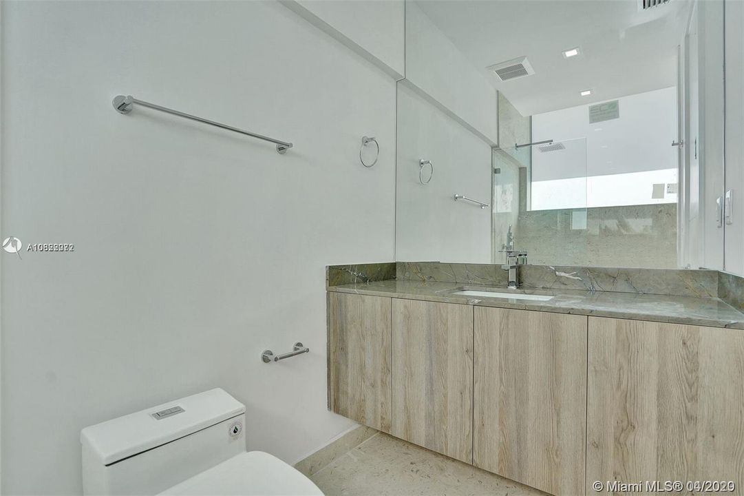 最近租的: $15,000 (6 贝兹, 6 浴室, 3646 平方英尺)