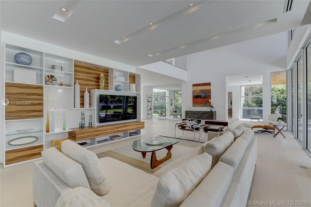 Open concept from end to end