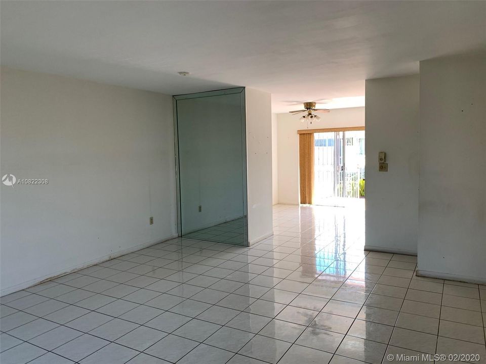 Недавно продано: $230,000 (2 спален, 1 ванн, 964 Квадратных фут)