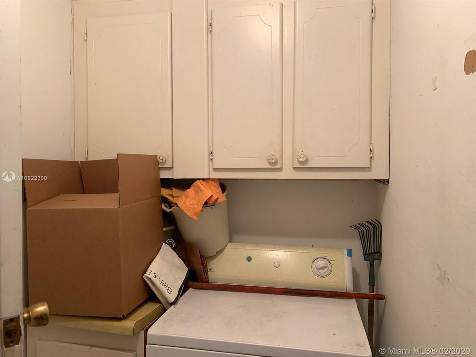 Недавно продано: $230,000 (2 спален, 1 ванн, 964 Квадратных фут)