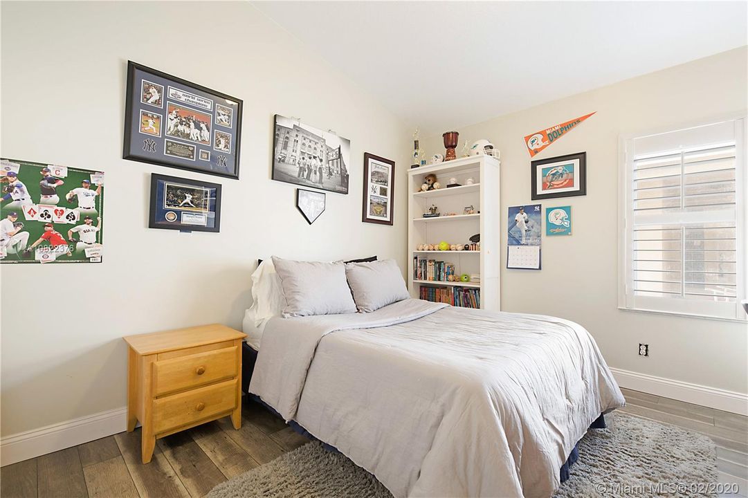 Vendido Recientemente: $350,000 (3 camas, 2 baños, 1710 Pies cuadrados)
