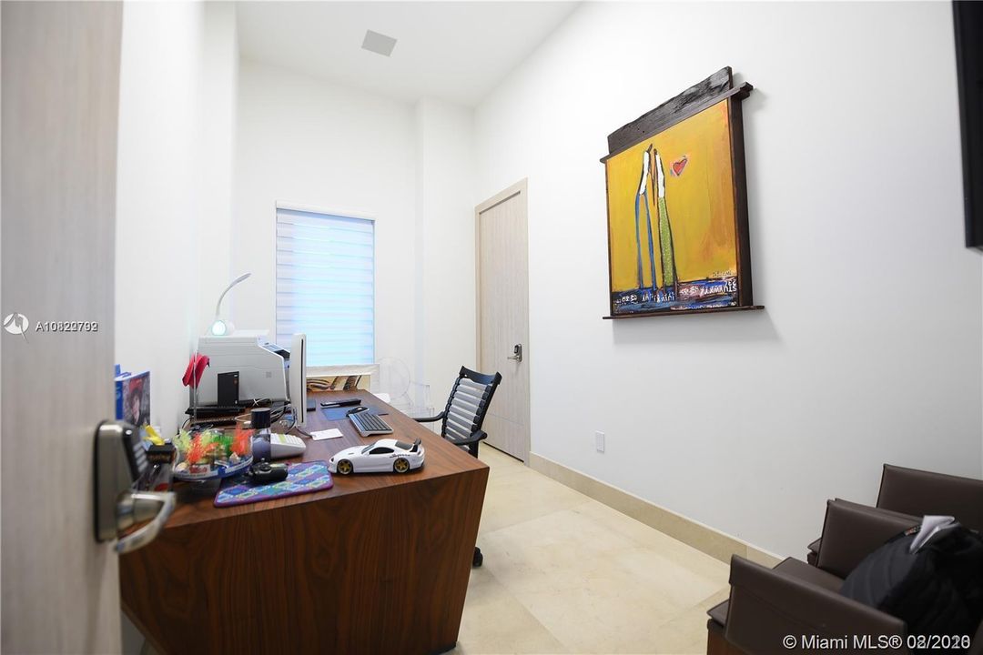 Recently Sold: $1,480,000 (5 beds, 6 baths, 3638 Square Feet)