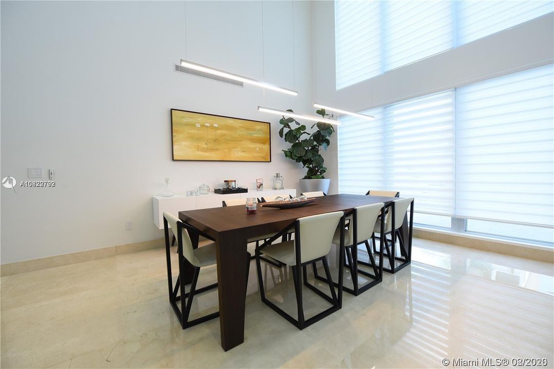 Recently Sold: $1,480,000 (5 beds, 6 baths, 3638 Square Feet)