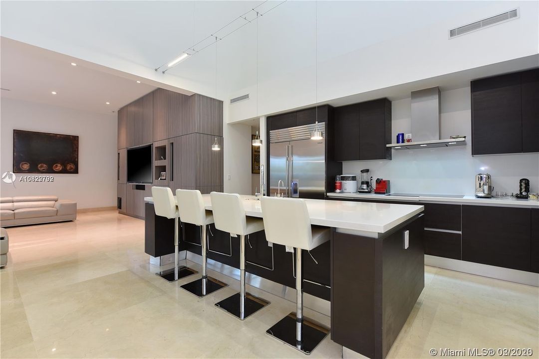 Recently Sold: $1,480,000 (5 beds, 6 baths, 3638 Square Feet)