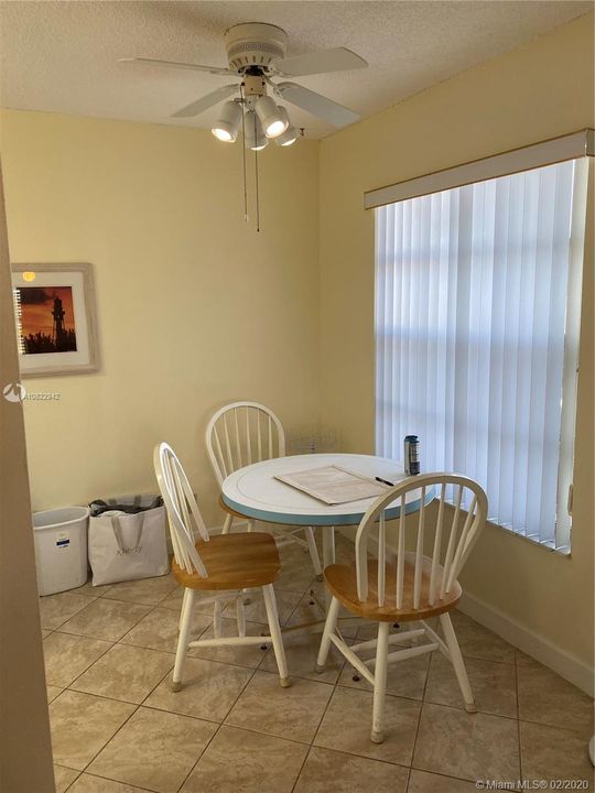 Recently Rented: $1,300 (2 beds, 2 baths, 1148 Square Feet)