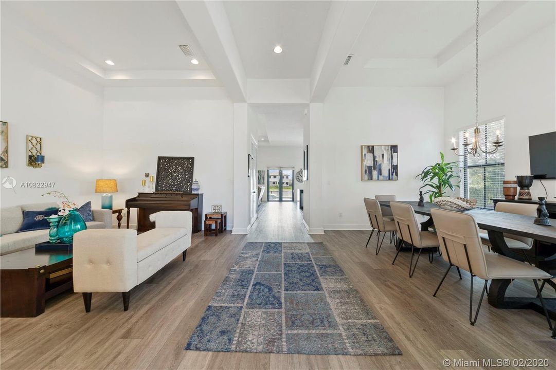 Recently Sold: $775,000 (4 beds, 3 baths, 2860 Square Feet)