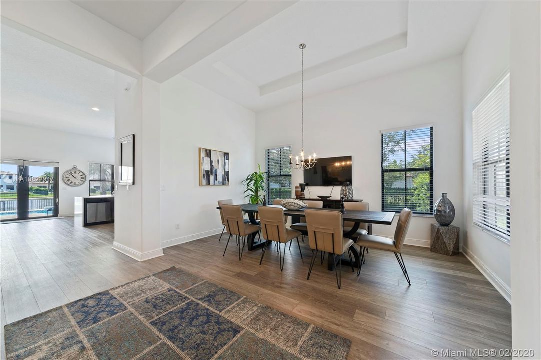 Recently Sold: $775,000 (4 beds, 3 baths, 2860 Square Feet)