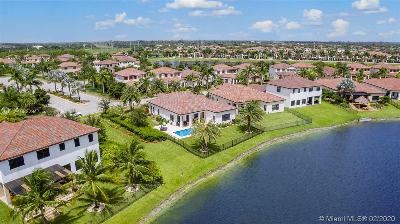 Recently Sold: $775,000 (4 beds, 3 baths, 2860 Square Feet)