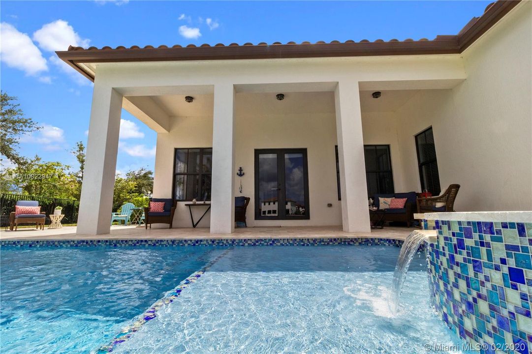 Recently Sold: $775,000 (4 beds, 3 baths, 2860 Square Feet)
