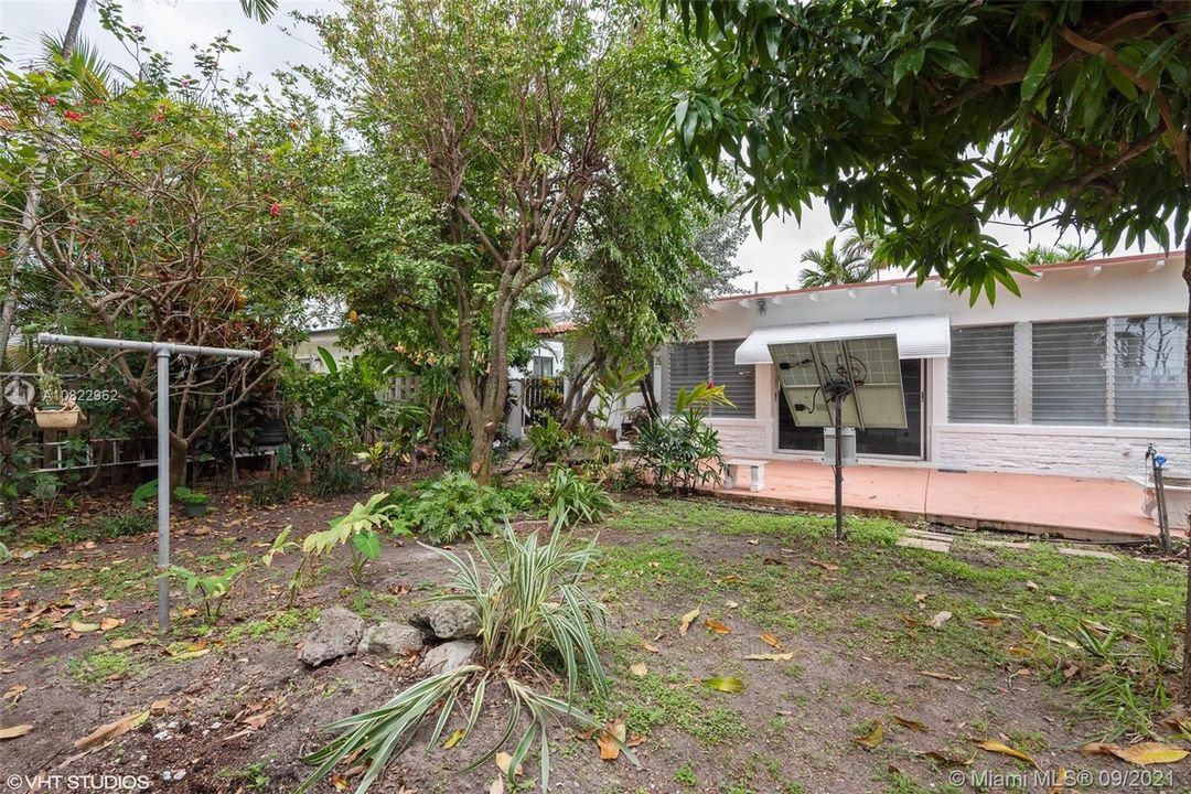 Недавно продано: $559,000 (2 спален, 2 ванн, 1116 Квадратных фут)