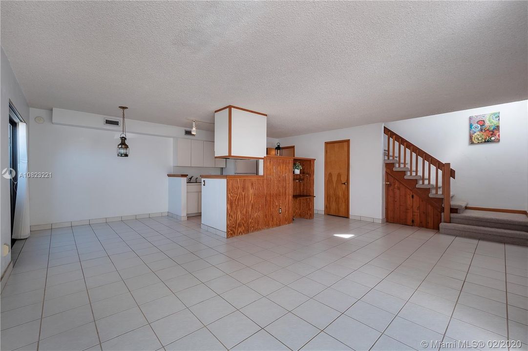 LVING / DINING/ KITCHEN