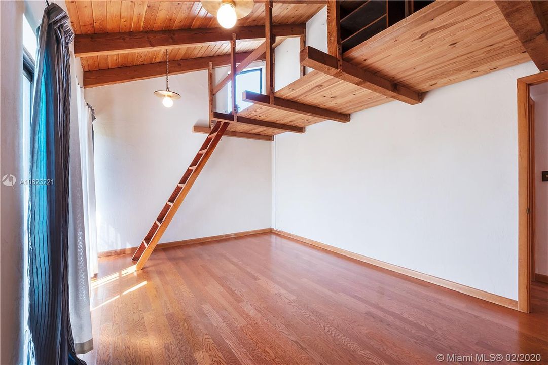 MASTER BEDROOM WITH LOFT FOR EXTRA STORAGE