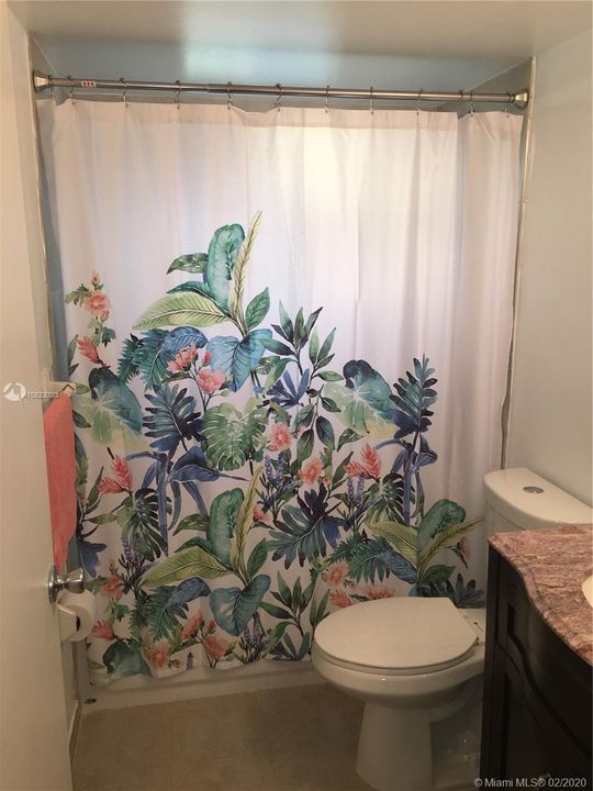 Недавно продано: $99,999 (2 спален, 1 ванн, 850 Квадратных фут)