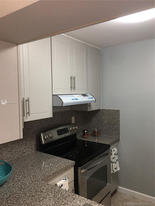 Недавно продано: $99,999 (2 спален, 1 ванн, 850 Квадратных фут)
