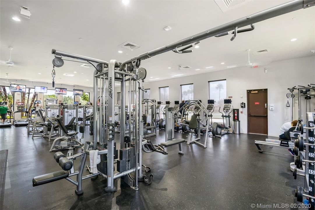 Recently Sold: $825,000 (6 beds, 5 baths, 4112 Square Feet)