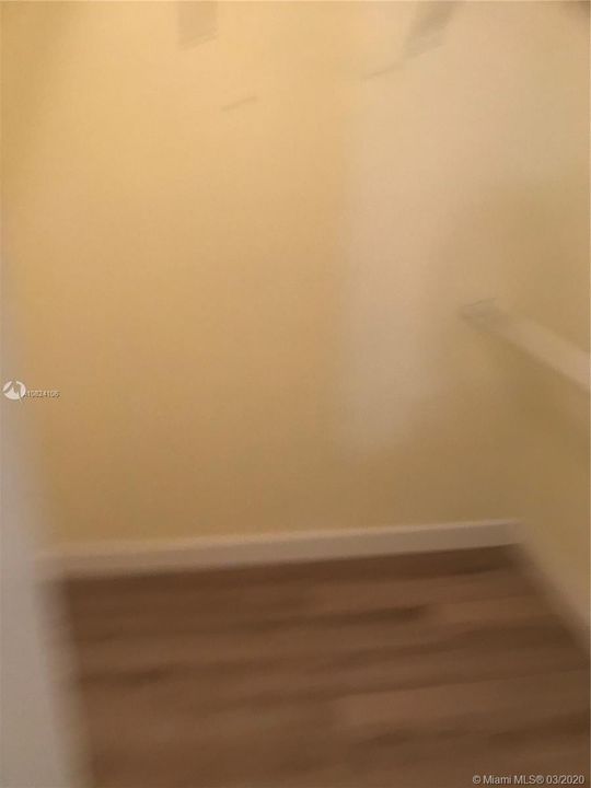 Recently Rented: $1,450 (2 beds, 1 baths, 1000 Square Feet)