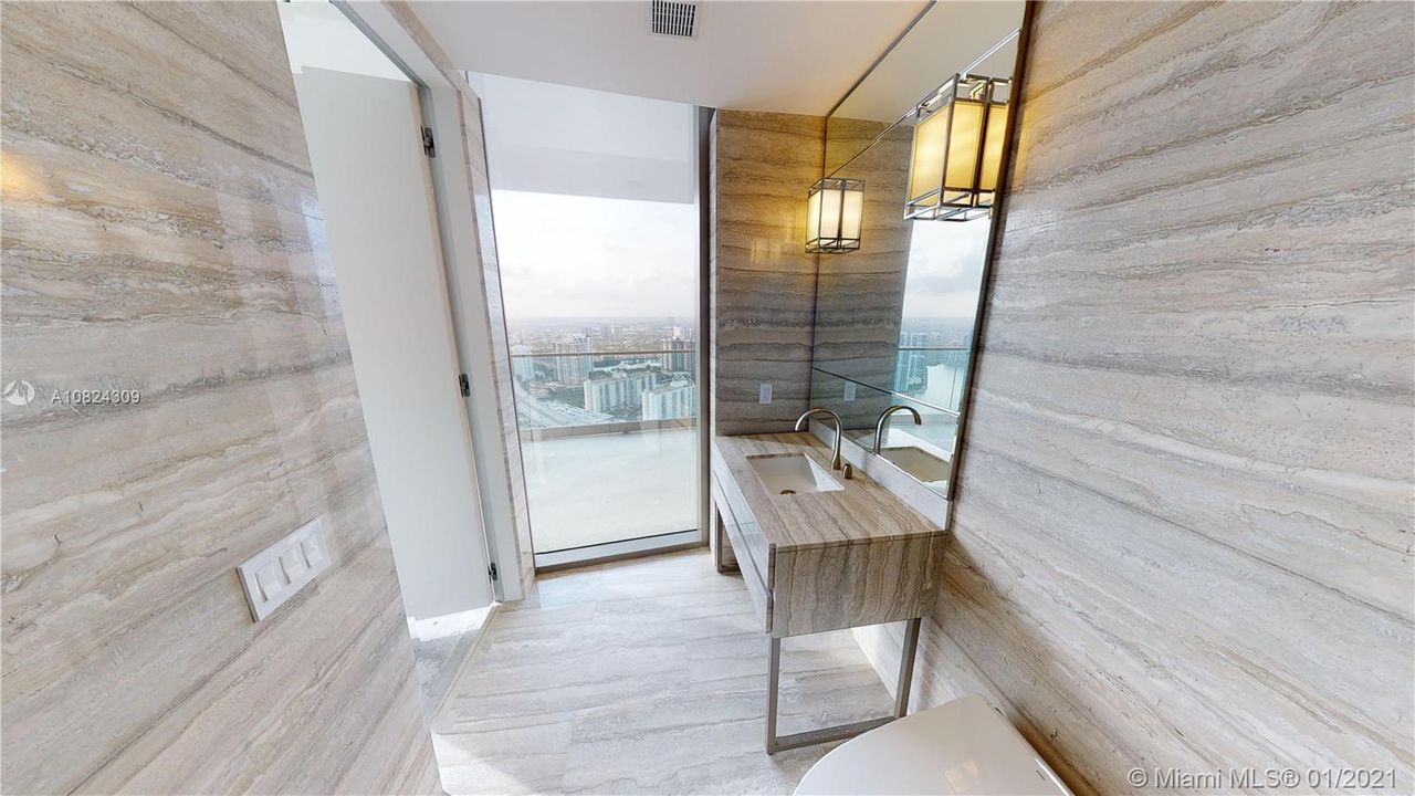 Recently Sold: $1,999,999 (2 beds, 2 baths, 1250 Square Feet)
