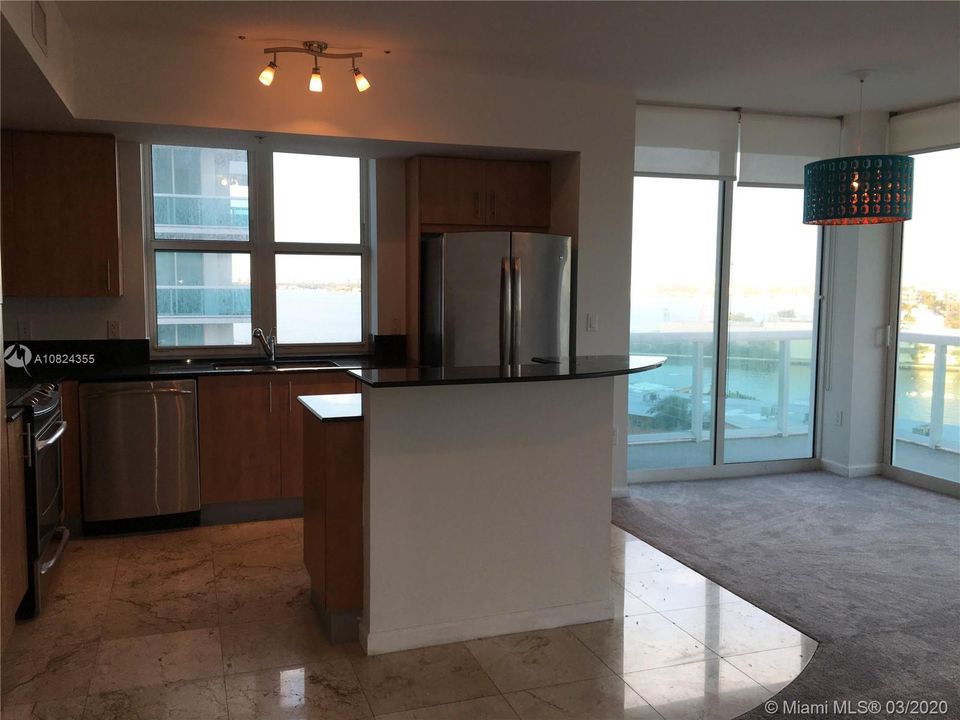 Recently Rented: $2,800 (3 beds, 2 baths, 1552 Square Feet)