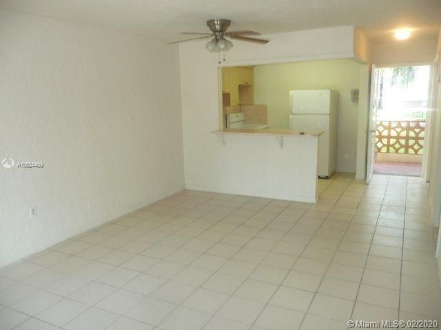 Recently Sold: $105,000 (1 beds, 1 baths, 678 Square Feet)