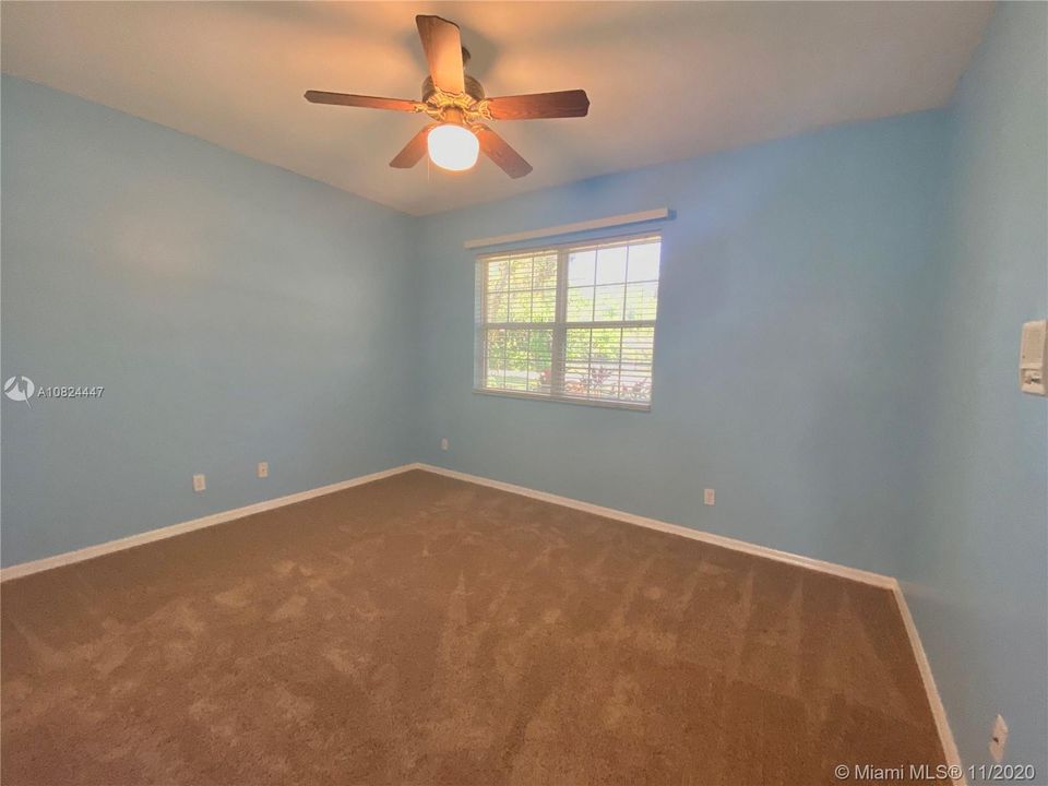 Recently Sold: $395,000 (4 beds, 2 baths, 3095 Square Feet)