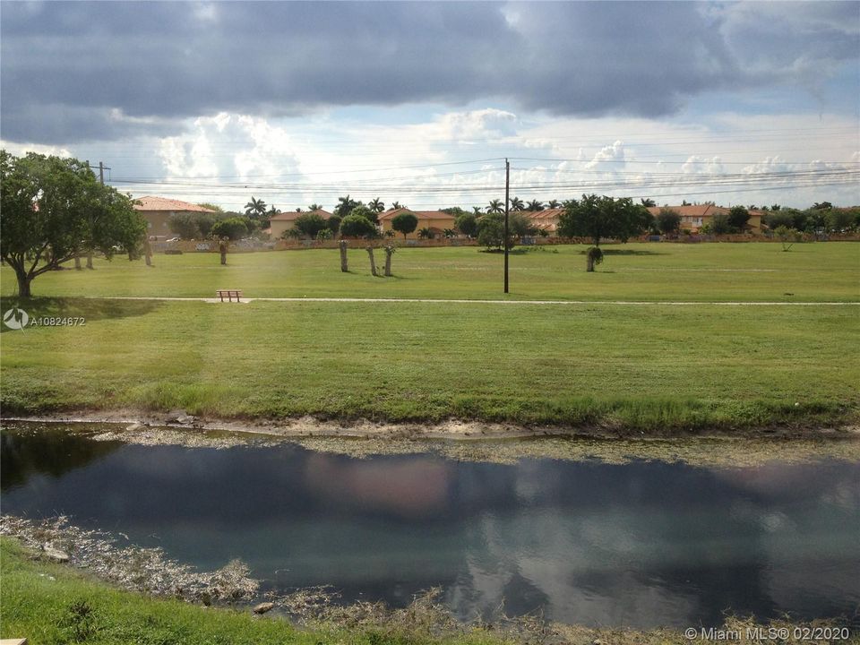 Recently Sold: $260,000 (3 beds, 2 baths, 1387 Square Feet)