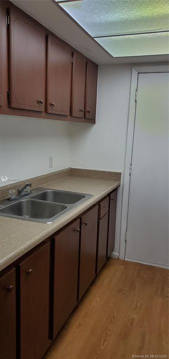 Recently Sold: $85,000 (1 beds, 1 baths, 640 Square Feet)