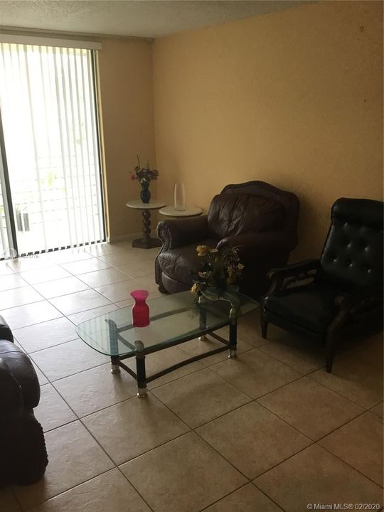 Recently Sold: $70,000 (1 beds, 1 baths, 830 Square Feet)