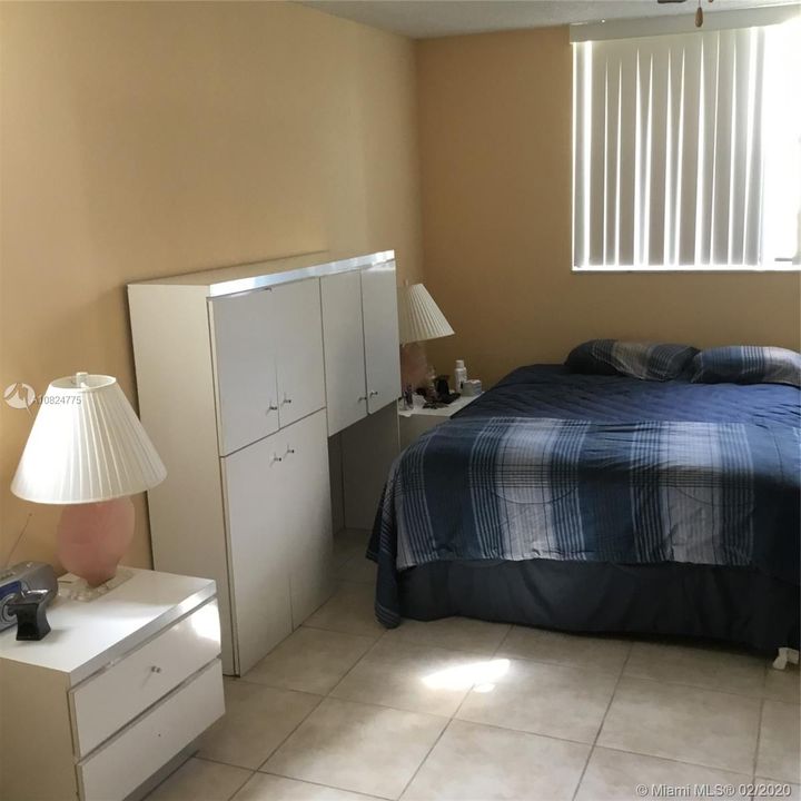Recently Sold: $70,000 (1 beds, 1 baths, 830 Square Feet)