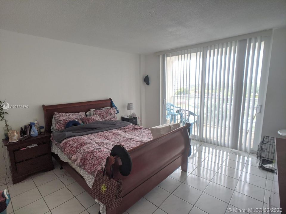 Vendido Recientemente: $99,500 (1 camas, 2 baños, 861 Pies cuadrados)