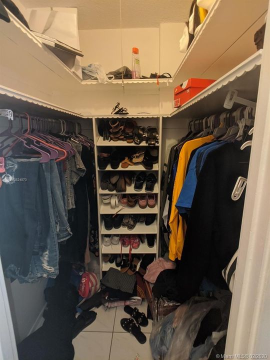 Vendido Recientemente: $99,500 (1 camas, 2 baños, 861 Pies cuadrados)