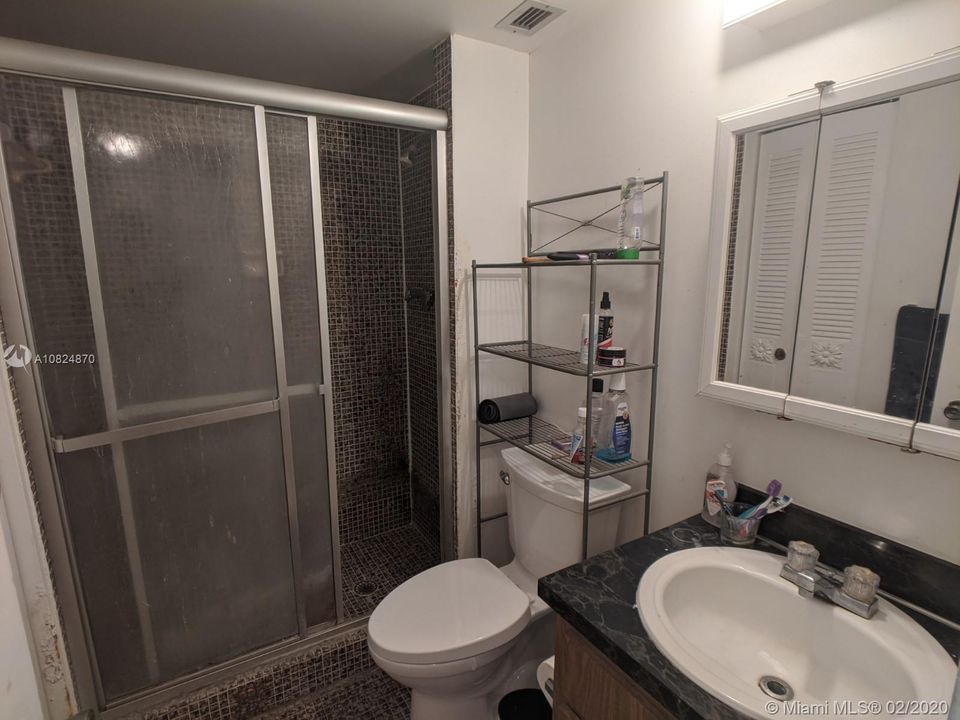 Vendido Recientemente: $99,500 (1 camas, 2 baños, 861 Pies cuadrados)