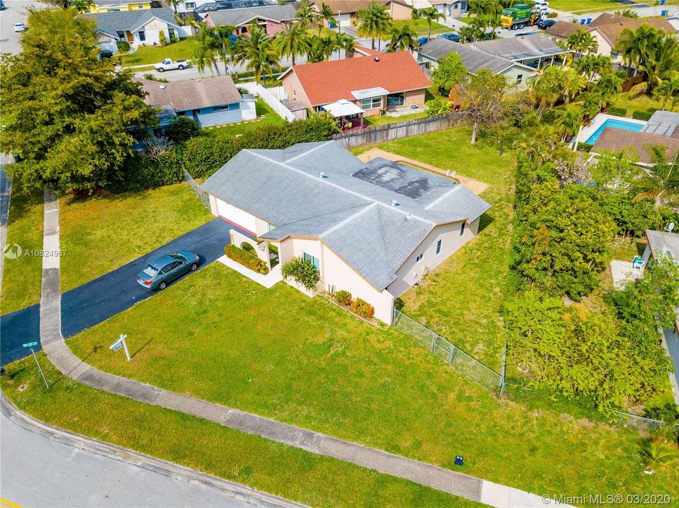 Recently Sold: $359,900 (3 beds, 2 baths, 1891 Square Feet)