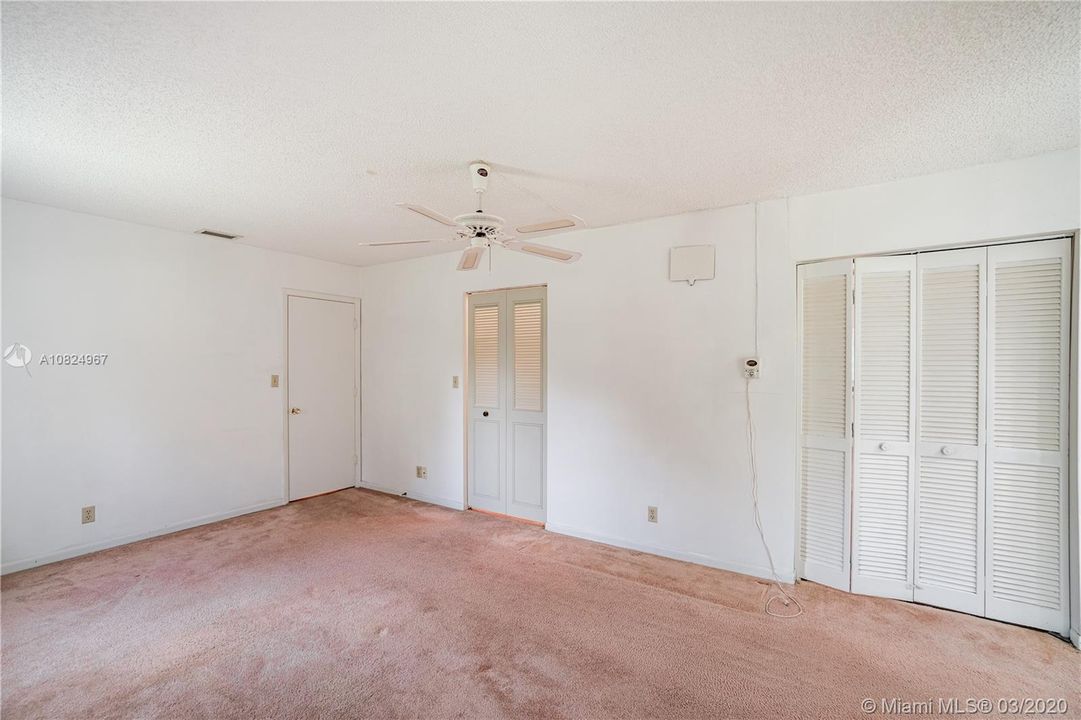 Recently Sold: $359,900 (3 beds, 2 baths, 1891 Square Feet)
