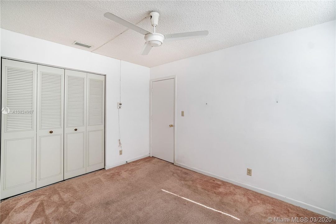 Recently Sold: $359,900 (3 beds, 2 baths, 1891 Square Feet)