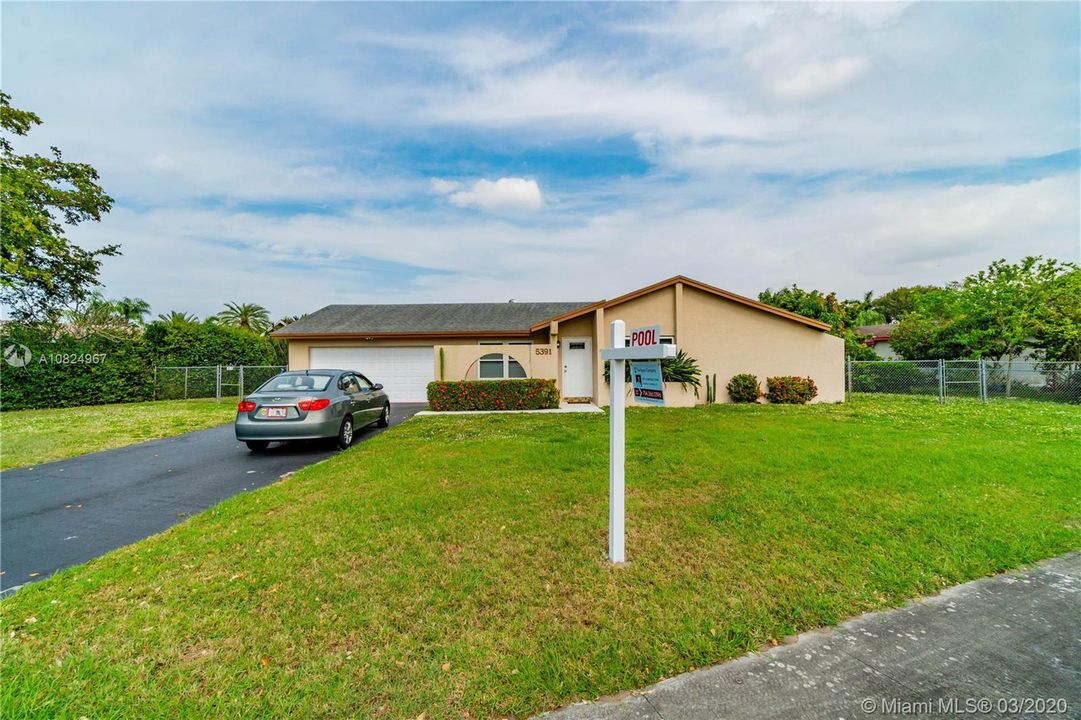 Recently Sold: $359,900 (3 beds, 2 baths, 1891 Square Feet)