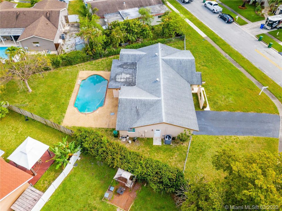 Recently Sold: $359,900 (3 beds, 2 baths, 1891 Square Feet)
