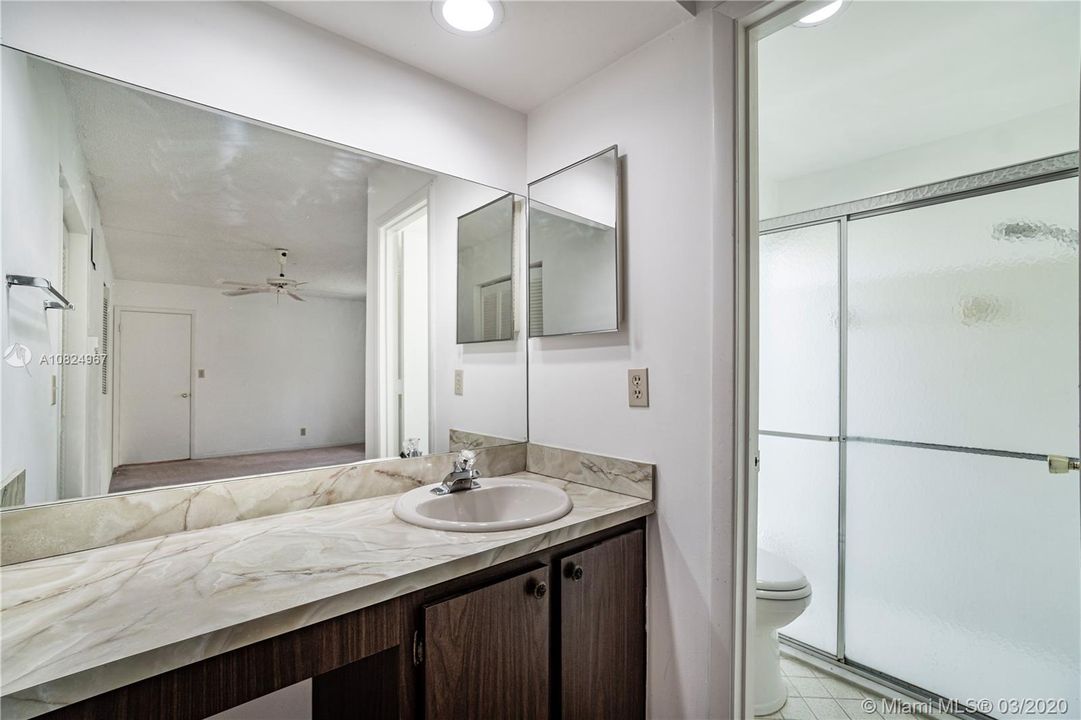 Recently Sold: $359,900 (3 beds, 2 baths, 1891 Square Feet)