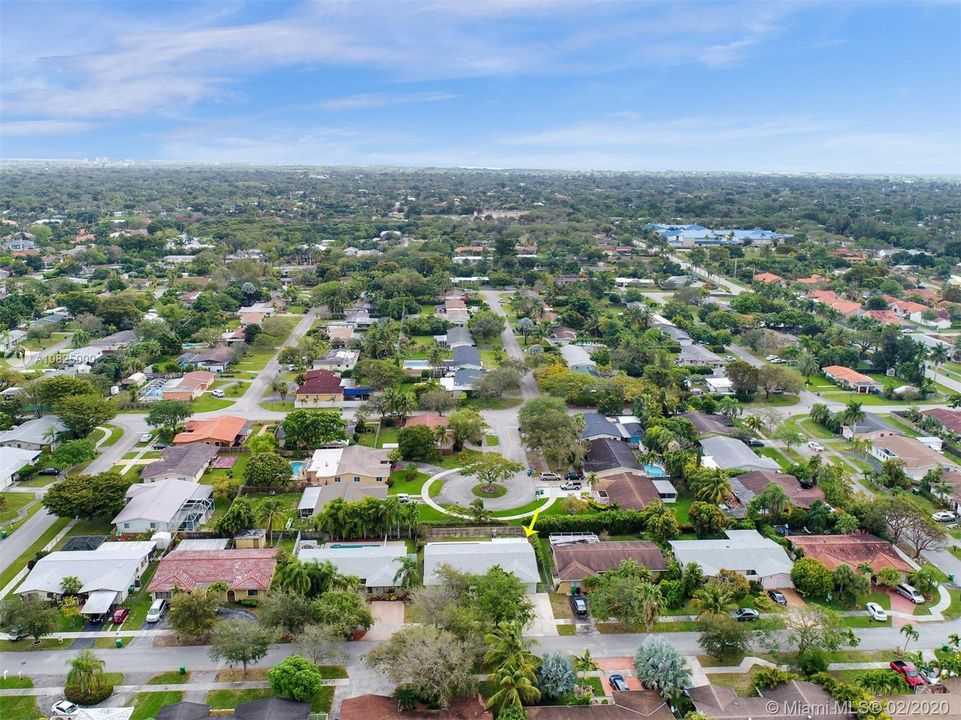 Vendido Recientemente: $415,000 (4 camas, 2 baños, 2137 Pies cuadrados)