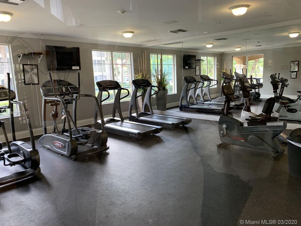 Recently Sold: $189,000 (1 beds, 1 baths, 602 Square Feet)