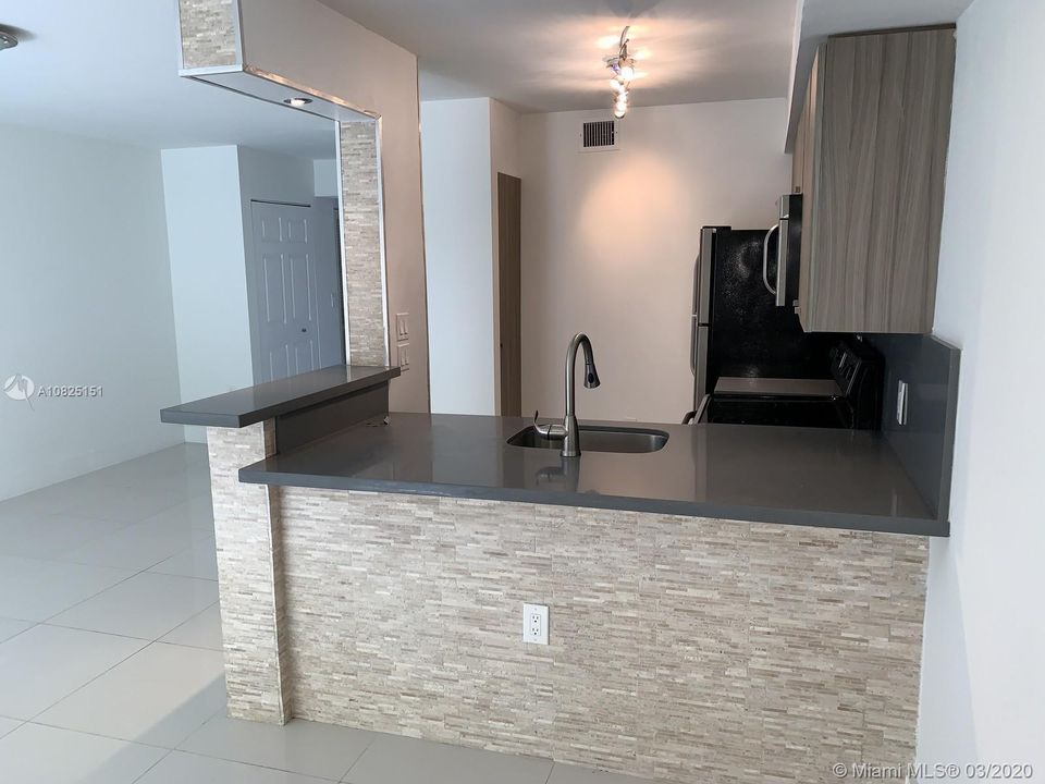 Recently Sold: $189,000 (1 beds, 1 baths, 602 Square Feet)