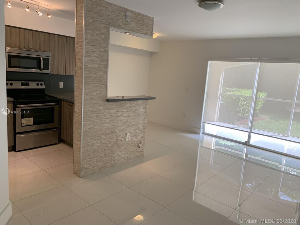 Recently Sold: $189,000 (1 beds, 1 baths, 602 Square Feet)