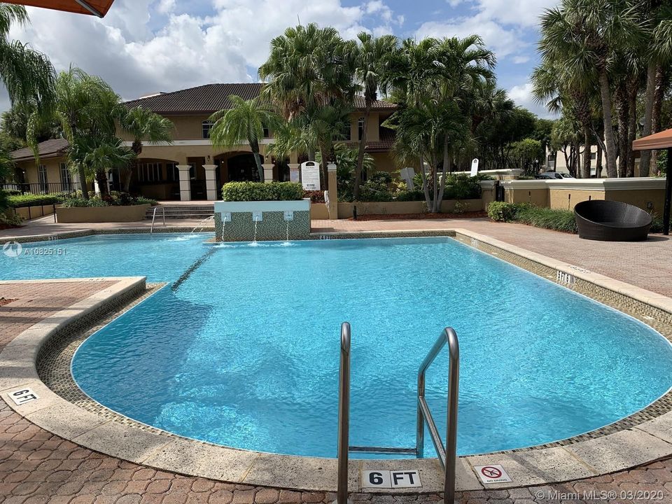 Recently Sold: $189,000 (1 beds, 1 baths, 602 Square Feet)